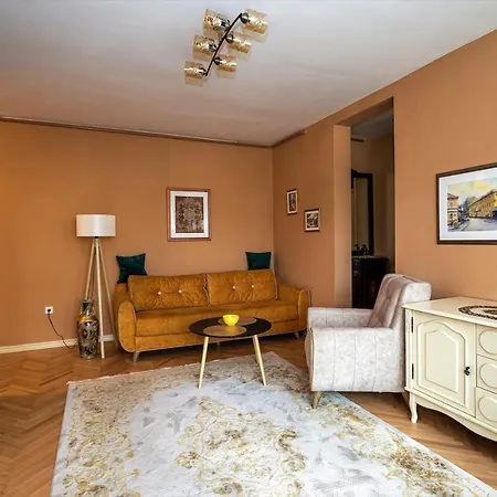 Elegant Apartament *